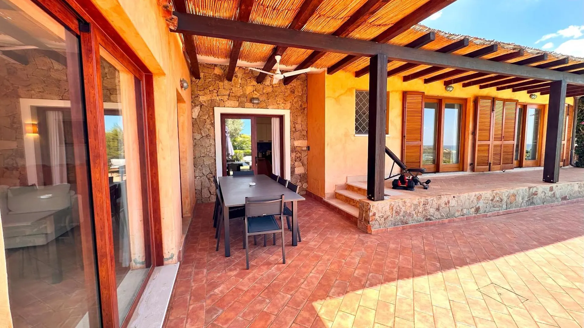 Villa Nais - Premium Villa Chia İtalya